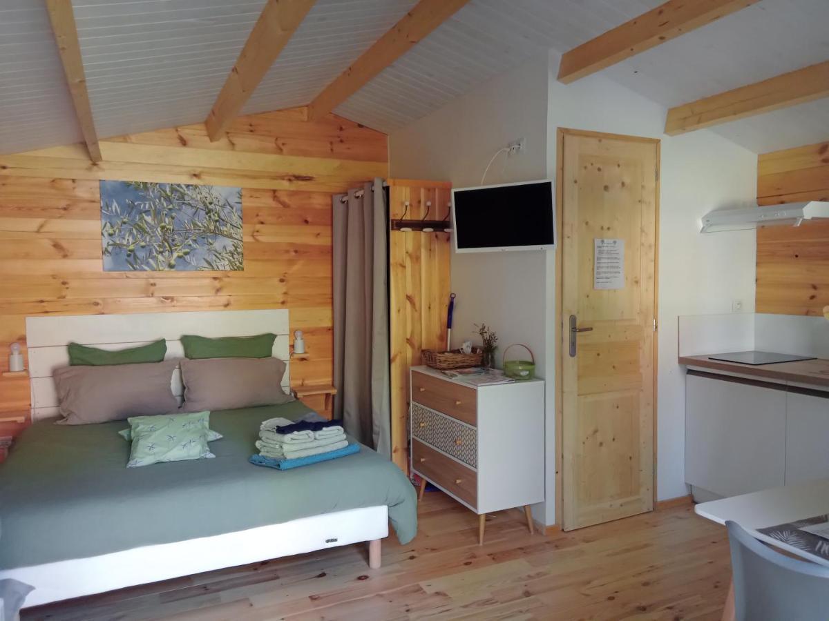 Chalet "Le Petit Olivier" Gites Appart 'Hotel L'Echappee Belle D'Aubenas Logement 2 Sur 3 Exterior foto